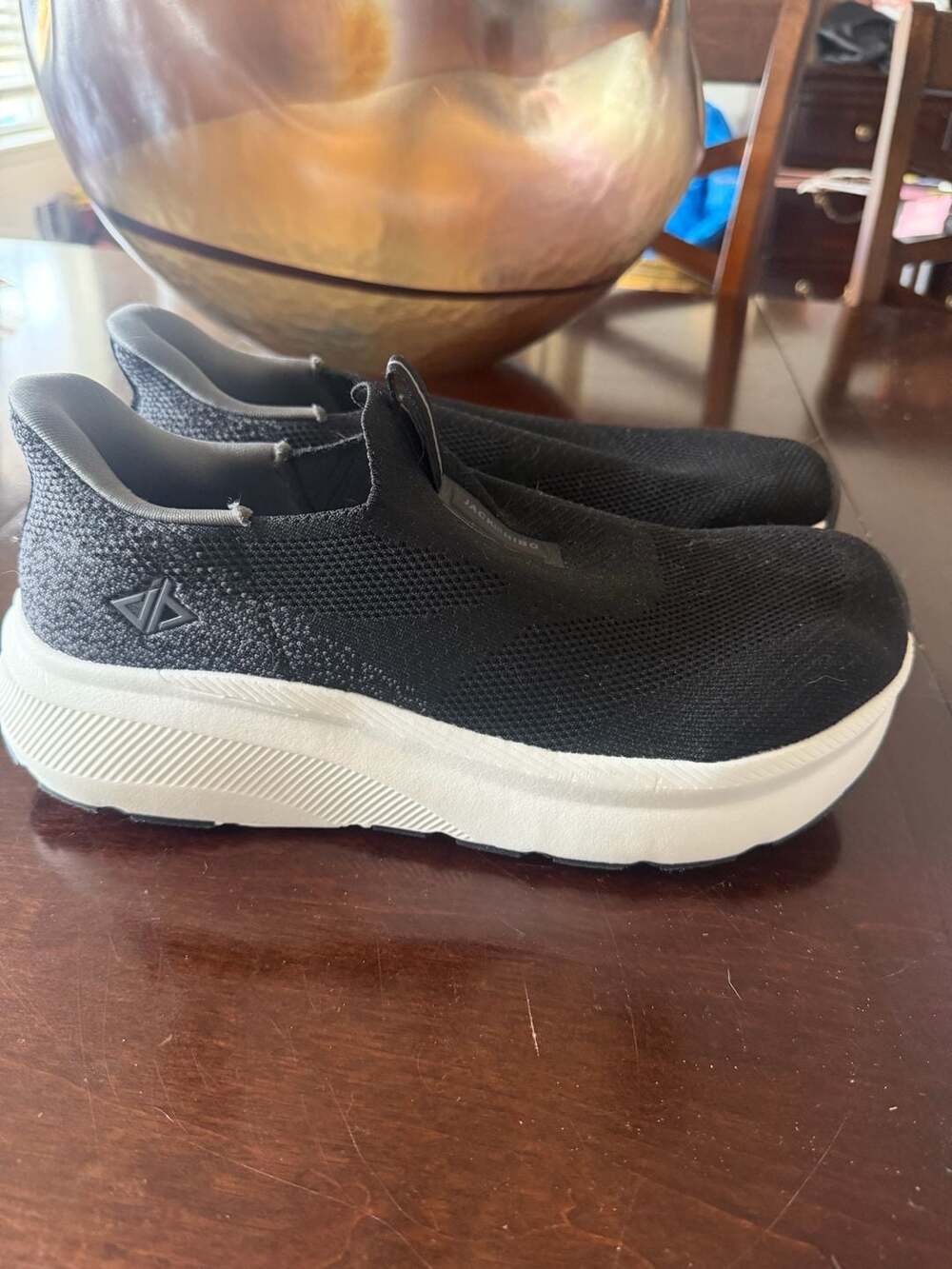 Jakshibo Men's Orthotic Slip-On Wide Toe Walking Sneakers